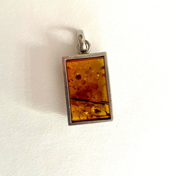 Set of two amber pendant and one chain - Picture 5 of 9